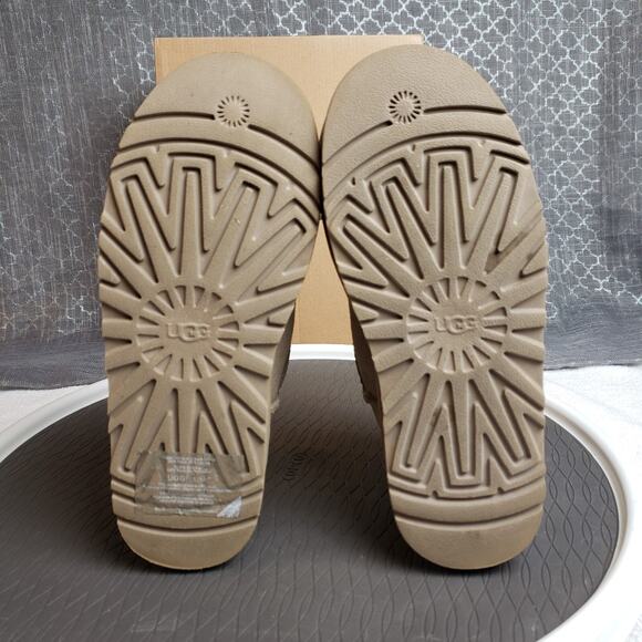 UGG Classic Mini Platform Boots Women 5 Beige Shearling Lined Cozycore - Picture 7 of 11